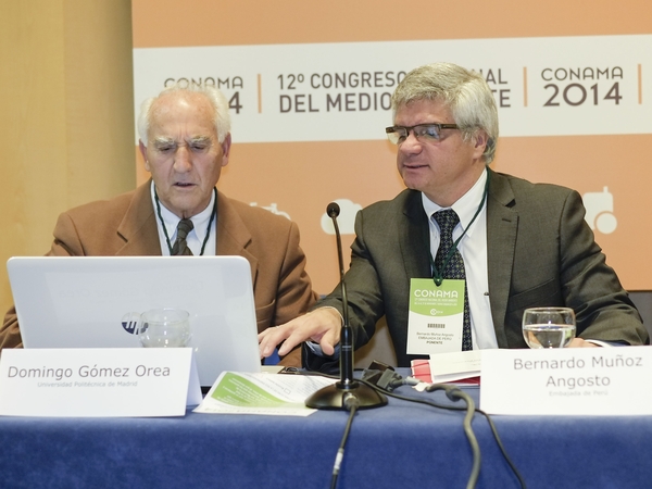 Bernardo Mu�oz Angosto
