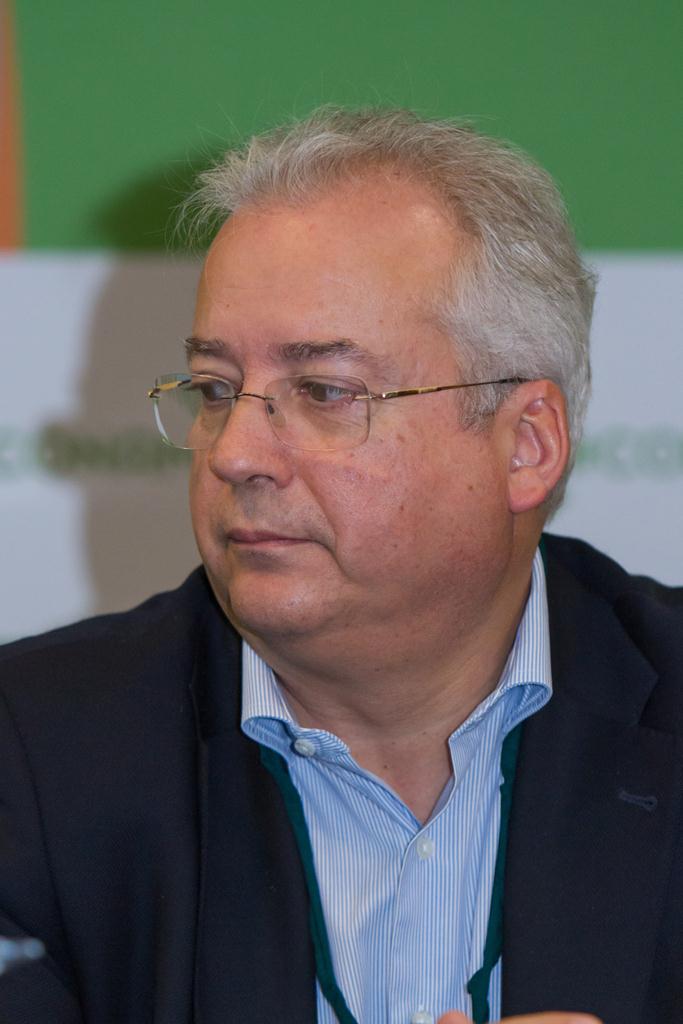 Manuel Fern�ndez Cabezas