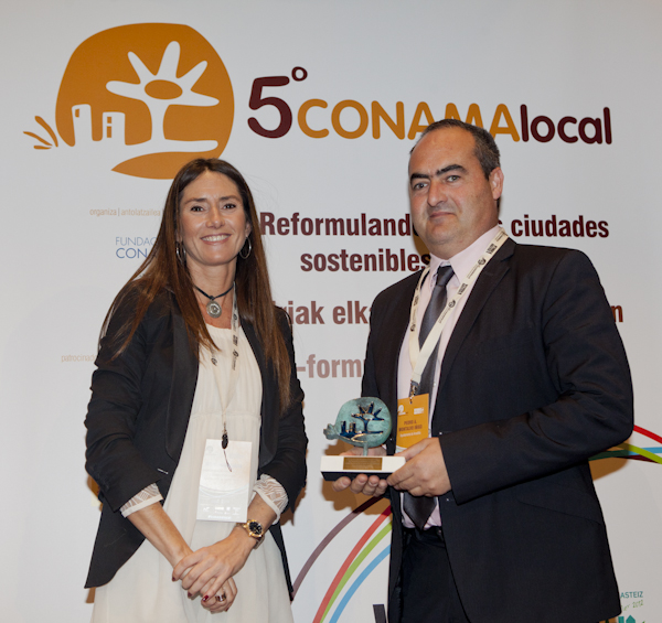 Entrega de premio al Ayuntamiento de Arnedillo