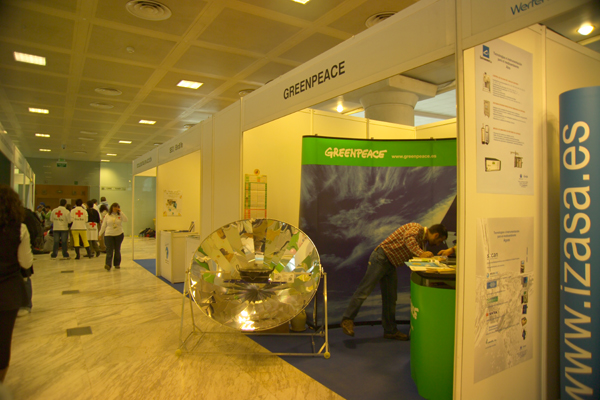 Stand Greenpeace 1
