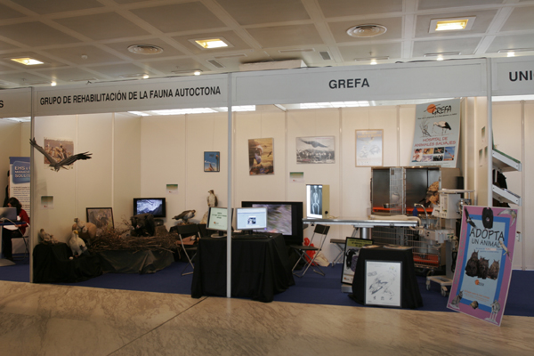 Stand Grupo de Rehabilitaci�n de la Fauna Autoctona (GREFA)