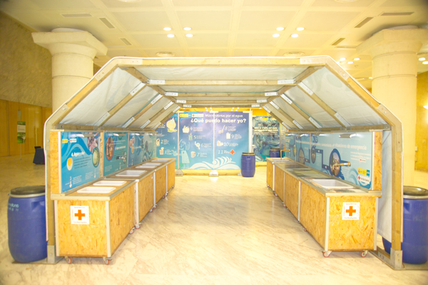 Exposici�n del Agua-Cruz Roja 1